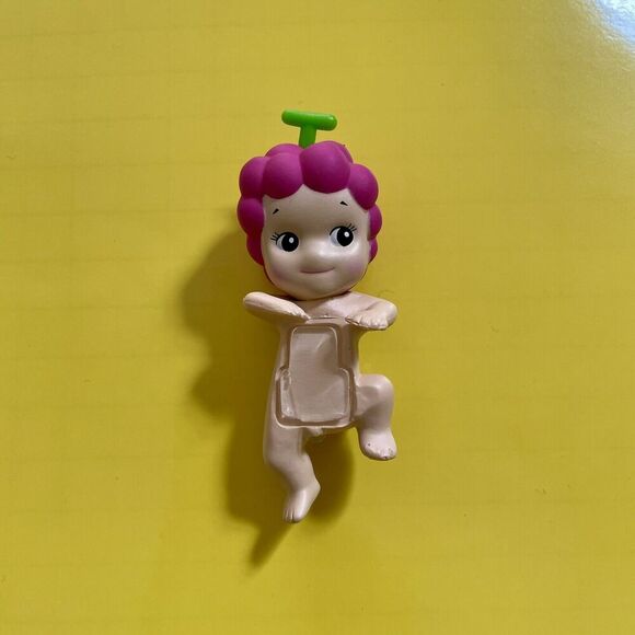 Sonny Angel Hippers Grape Harvest series Mini Figure Fruit Vegetable Attach Me - Picture 3 of 7